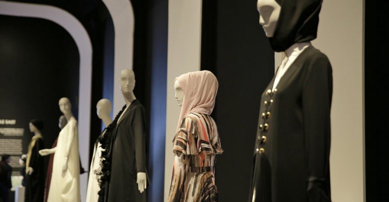 San Francisco Museum Showcases Modern Muslim Fashion - About Islam