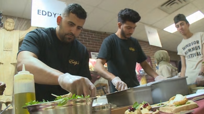 Hummus 'Breaks Barrier and Unites People' at Windsor Festival - About Islam