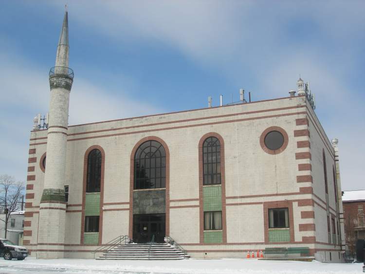 Islamic Center Feeds the Hungry in New York City - About Islam