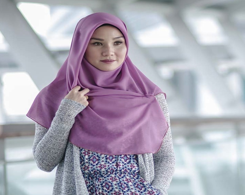 6 Tips For You If You're Scared to Wear Hijab at Work