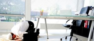 9 Things Muslims Think About While Praying