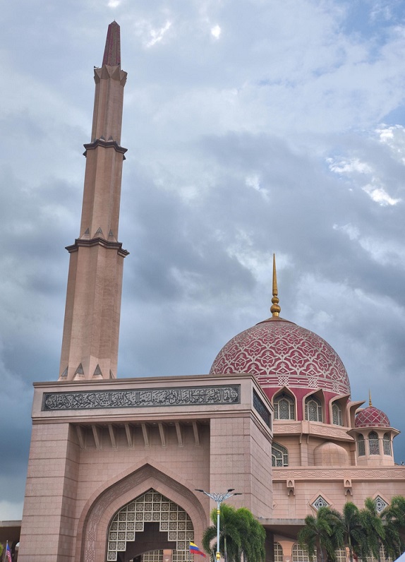 Masjid Putra was built in 1999 from rose-coloured granite. Courtesy Ronan O’Connell