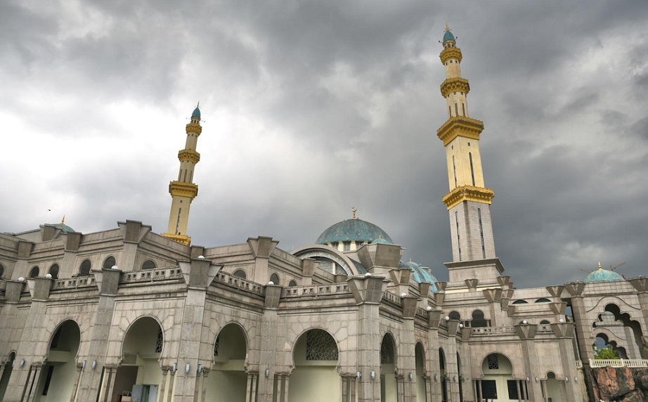Masjid Wilayah can hold 17,000 worshippers and was modelled on Istanbul’s Blue Mosque. Courtesy Ronan O’Connell