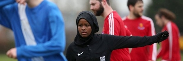 http://aboutislam.net/muslim-issues/europe/first-hijabi-muslim-referee-makes-history-uk/ width=620