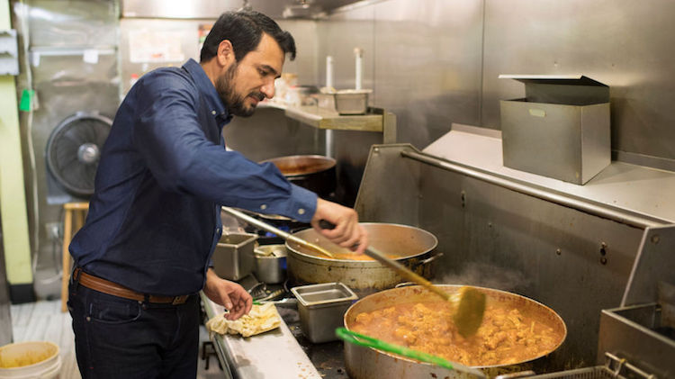 This Muslim Feeds Poor and Homeless in his Restaurant Everyday