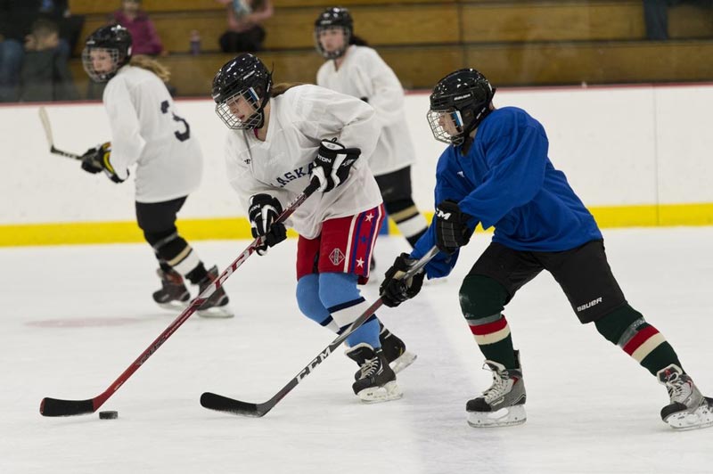 Leena Tarar:  Meet Alaska Hijabi Hockey Player - About Islam