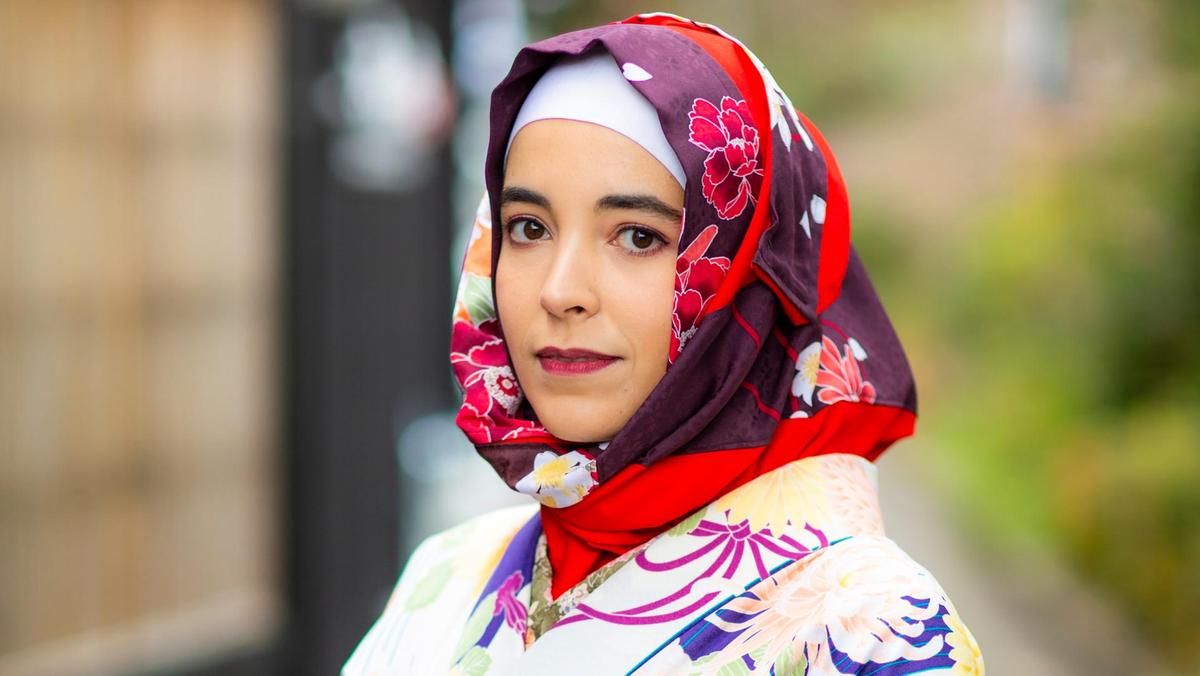 Muslims Visiting Japan Offered 'Wagara' Hijab to Match Kimonos - About Islam