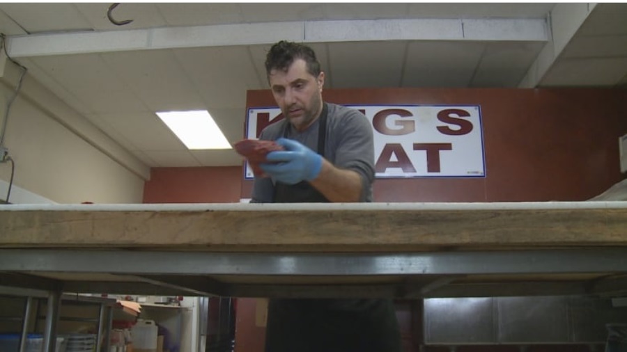 Canadian Butcher Explains Halal Meat Due to Islamophobic Campaign - About Islam