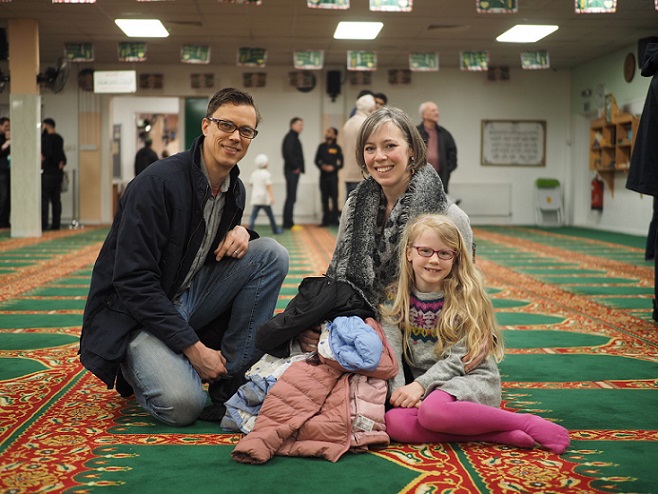 Smiles, Samosas Welcome People to Surrey Oldest Mosque - About Islam