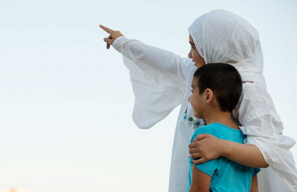 New Muslims – 3 Tips to Guide Your Children to Islam