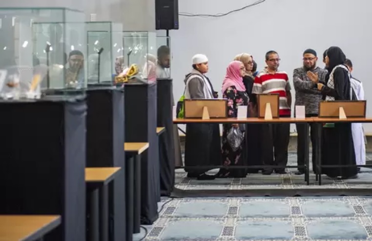 Relics of Prophet Muhammad (PBUH) on Show at Mosque - About Islam