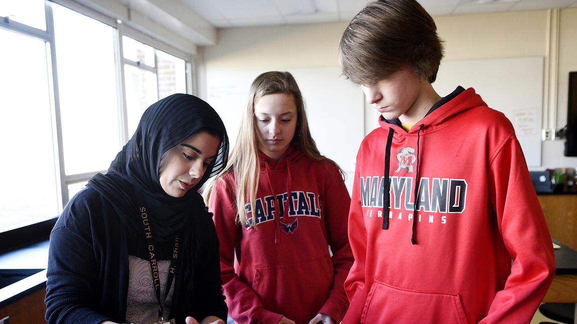 Young Muslim Teacher Wins Maryland Students Hearts - About Islam
