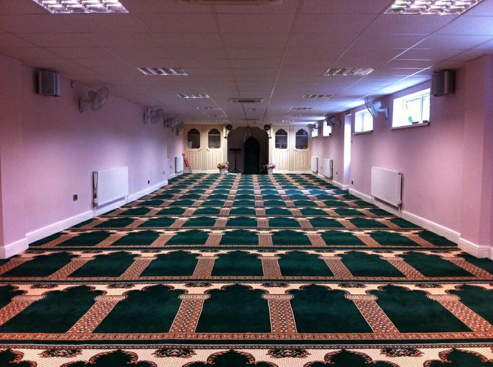 After Hate Messages, UK Mayor Invites Public to Mosque Prayer Service - About Islam