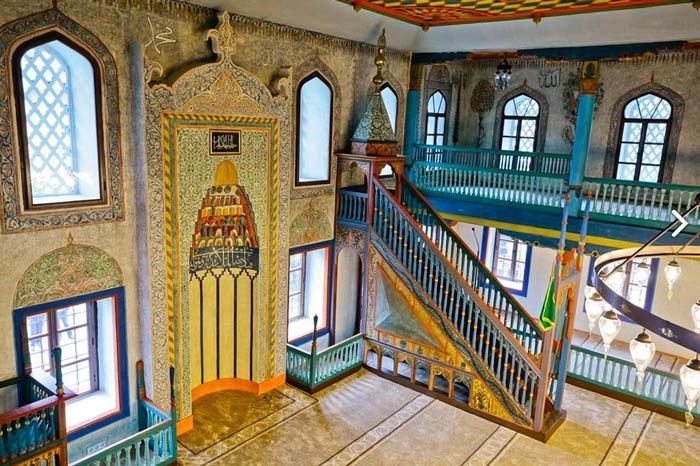 Bosnia Revives Colorful Travnik Mosque - About Islam