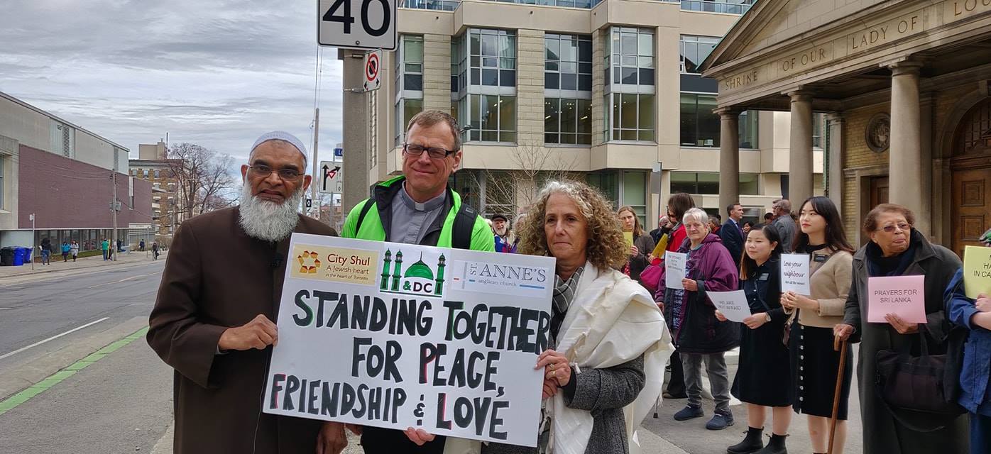 Canadians Hold Rings of Peace and Interfaith Vigils for Sri Lanka Victims - About Islam