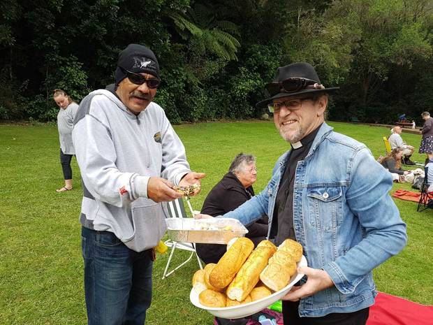 Outdoor Gathering with Food and Music to Support Whangārei Muslims - About Islam