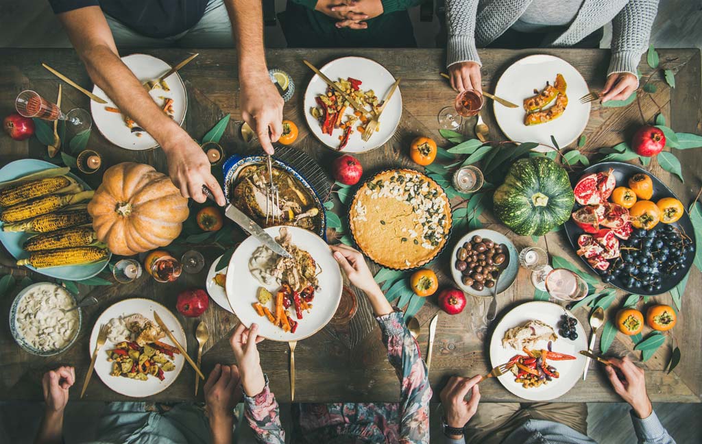 Can Revert Muslims Break Ramadan Fasting to Share Family Thanksgiving?