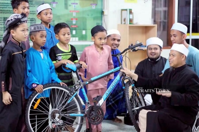 Mosque Offers Free Bikes for Kids Who Pray at Mosque This Ramadan