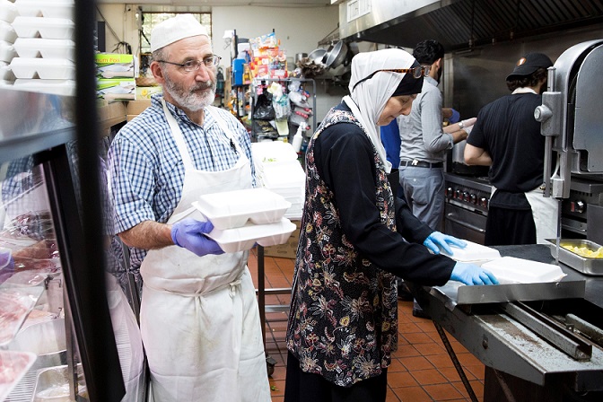 For Six Years, This Muslim Family Has Served People with Hundreds of Daily Free Iftars - About Islam