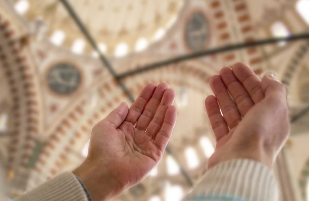 Supplicate with His Names: 5 Tips to Take Your Dua to the Next Level