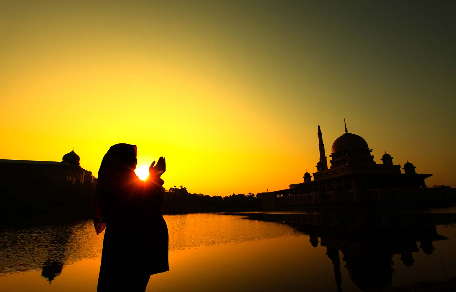 Can Women Fast Shawwal before Missed Fasts?