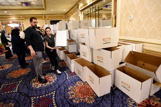 With Dearborn Volunteers' Gifts, 'All Kids Will Have `Eid Joy' - About Islam