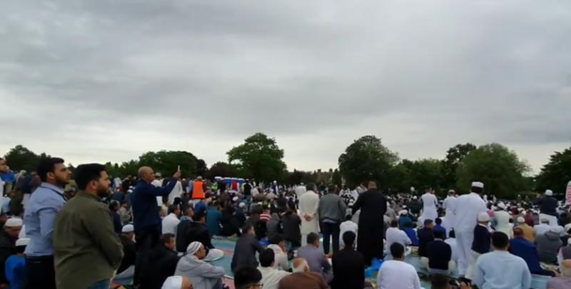 London 'Eid Prayer; Valentine Park with Mufti Menk