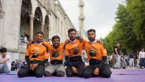 English cyclists heading to hajj