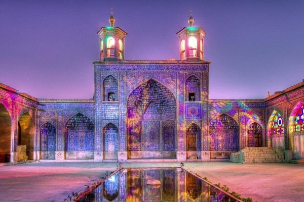 Here is One of World's Most Beautiful Mosques, with Its Whirling Colors - About Islam