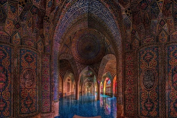 Here is One of World's Most Beautiful Mosques, With Its Whirling Colors - About Islam