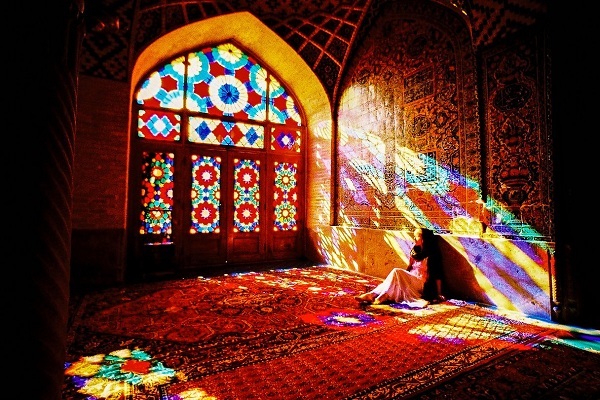 Here is One of World's Most Beautiful Mosques, With Its Whirling Colors - About Islam