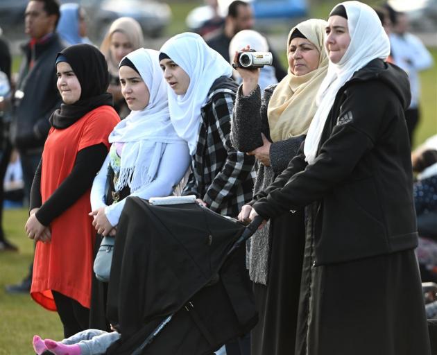 Otago Muslims, Police Officers Hold Friendly Match to Mark `Eid - About Islam