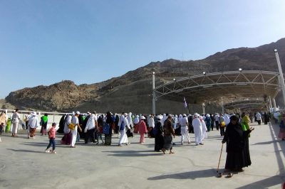 With Pilgrims Day by Day - Dhul-Hijjah 8