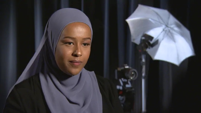 Negative to Positive: Muslim Woman Uses Portraits to Fight Racism - About Islam