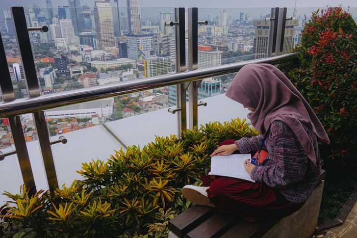 How to Get My Girls to Understand and Enjoy Covering? - About Islam