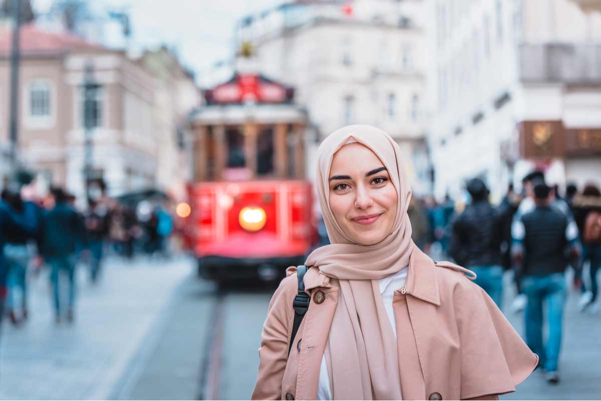 7 Tips on How to Deal with Your Fear of Islamophobia as a Traveler