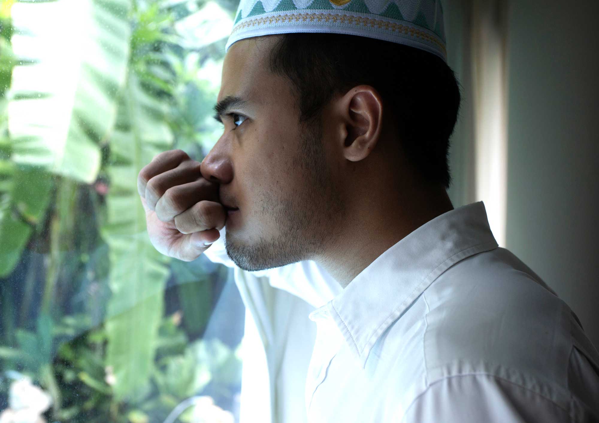 I Watch Porn to Escape from Stress After Mom’s Death