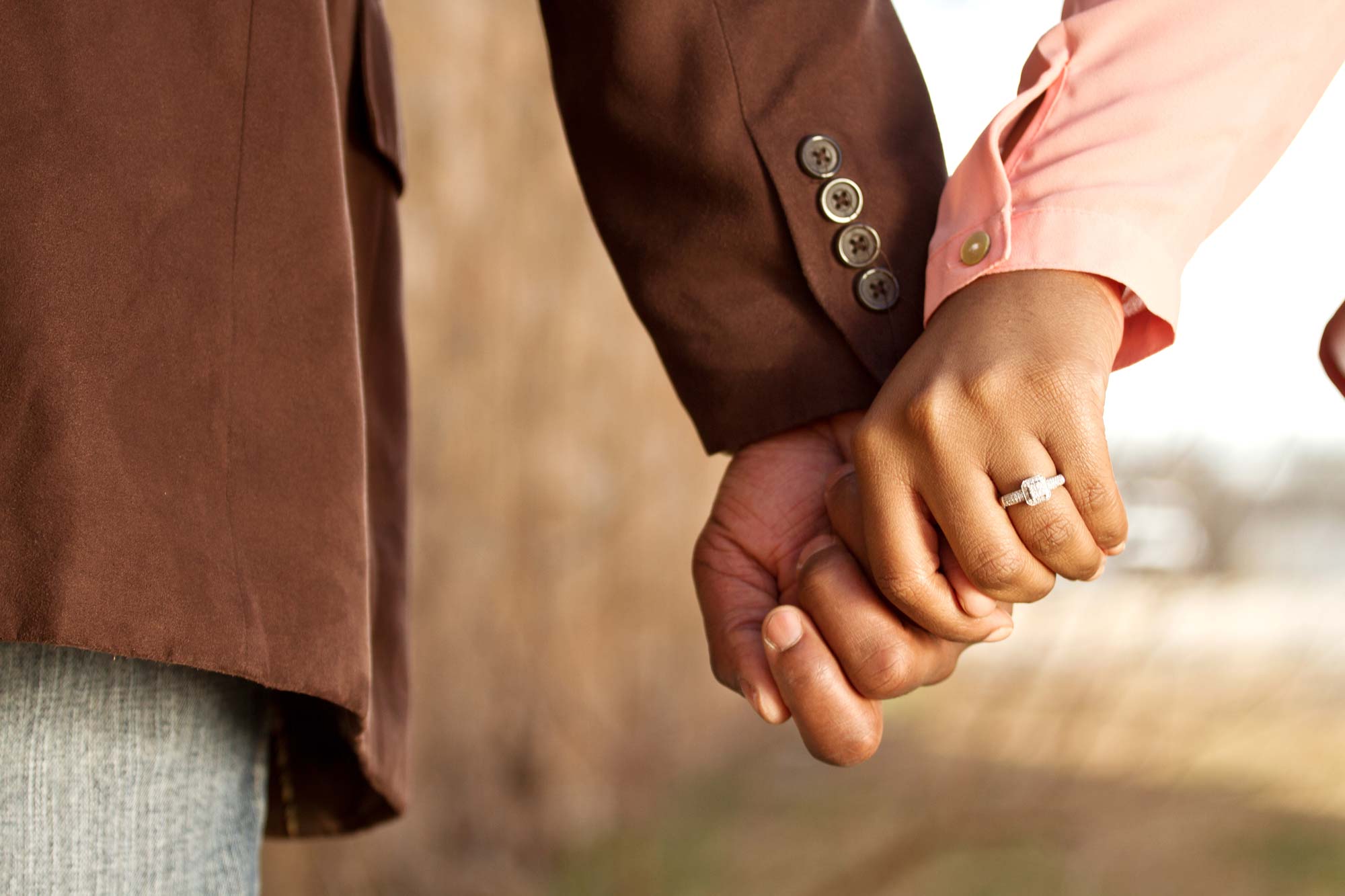 Can Engaged Couples Go out Together in Islam?
