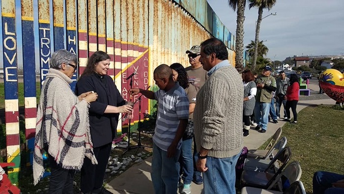 Beyond Borders: US-Mexico Border Mosque, Church Team Up for Prayer Service - About Islam