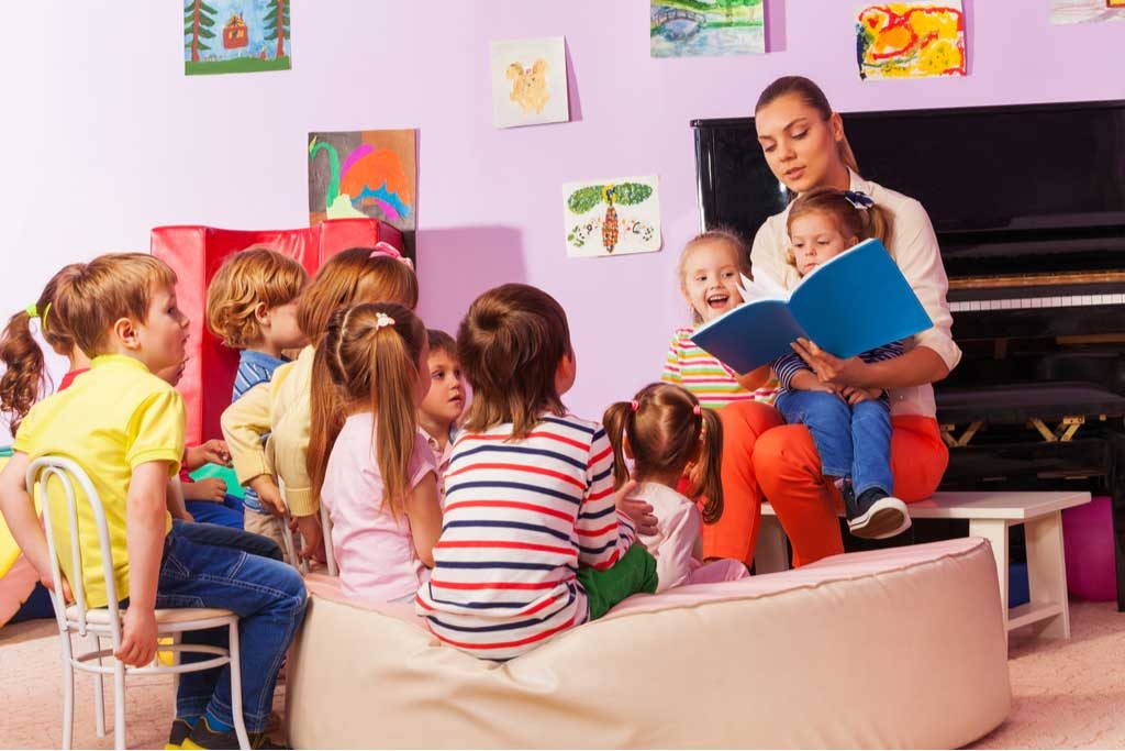 Does Reading ‘Moral’ Stories to Children Promote Honesty?