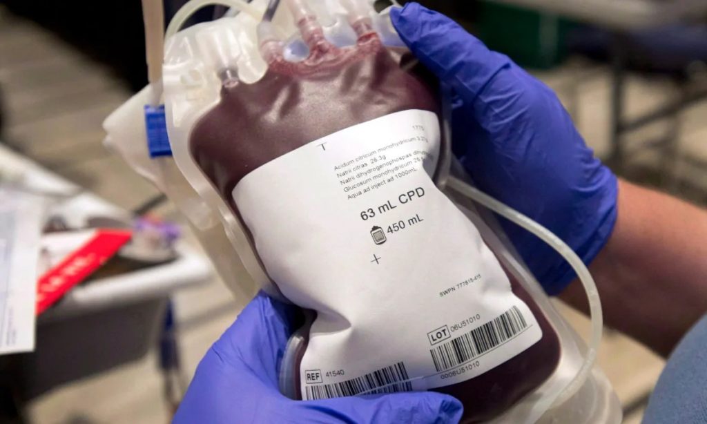 Canadian Blood Services sees a lull around the holiday season, despite being open 365 days a year. (Ryan Remiorz / The Canadian Press)