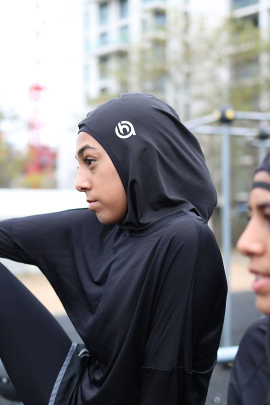 Mother Makes Hijabs to Help Daughter and Friends Play Sports - About Islam