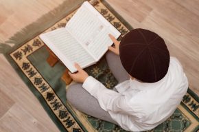 A child reading quran-Is Touching Quran Without Wudu Permissible?