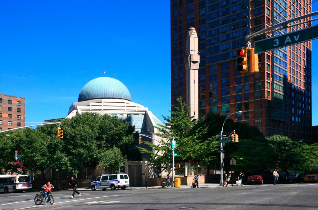 The Islamic Cultural Center of Manhattan (Courtesy of Creative Commons)