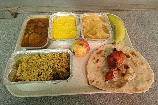 Meals like this one, were prepared on a daily basis by volunteers from the mosque’s kitchen (Image: Central Jamia Mosque Rizvia)