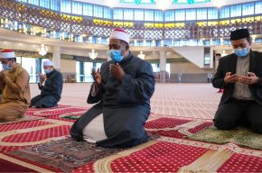 COVID-19: Ruling on Congregational Prayers and Reopening of Mosques
