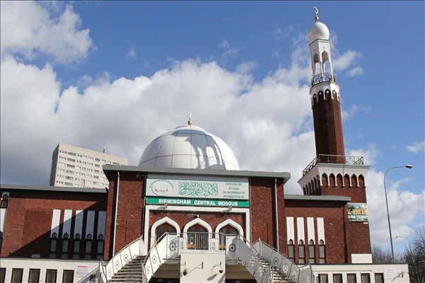 COVID-19: UK Muslim Leaders Want Mosques to Remain Closed - About Islam