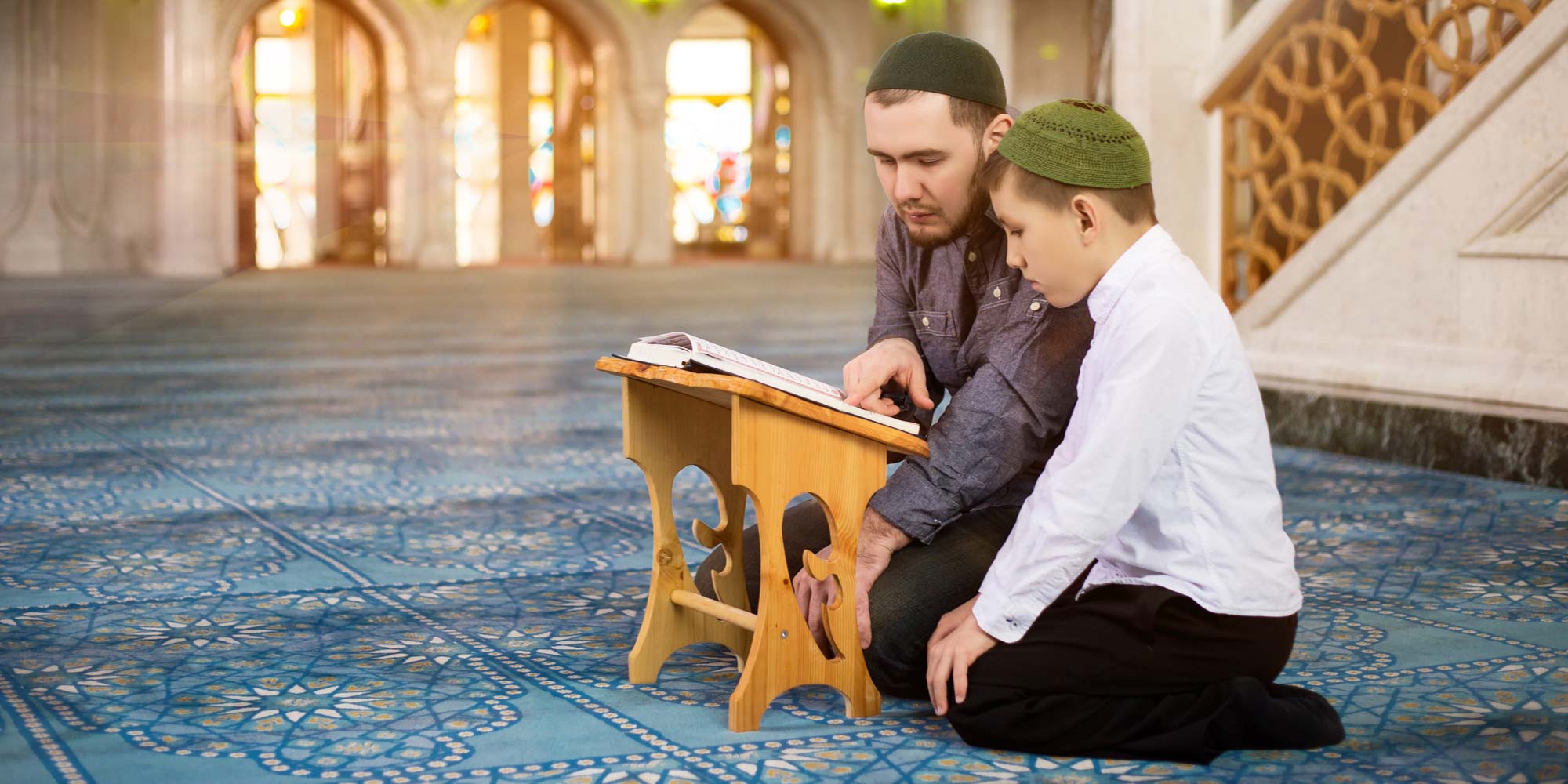 Мусульманские дети. Дети в мечети. Воспитание детей в Исламе. Детей мусульмане в мечети.