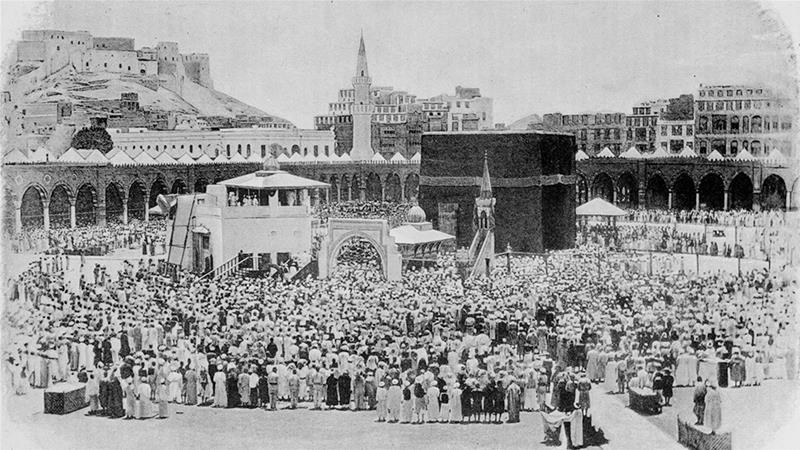 Crowds gather on a pilgrimage at the Kaaba, Makkah, July 1889. 