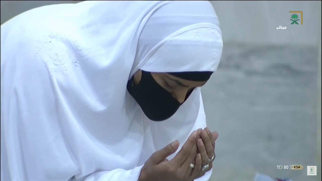 Pilgrims Ascend Arafat in Minimized Hajj Climax - About Islam